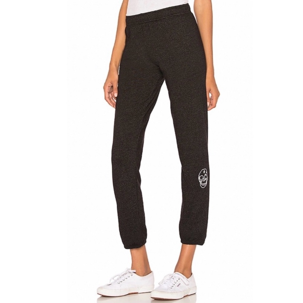 NWOT - Monrow Embroidered Skull Sweatpants 💀